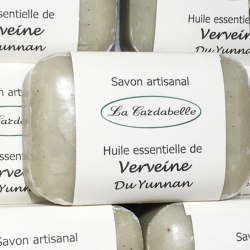 Savon à l'huile essentielle de verveine du Yunnan listea cubeba avec du miel et de l'huile d'olive